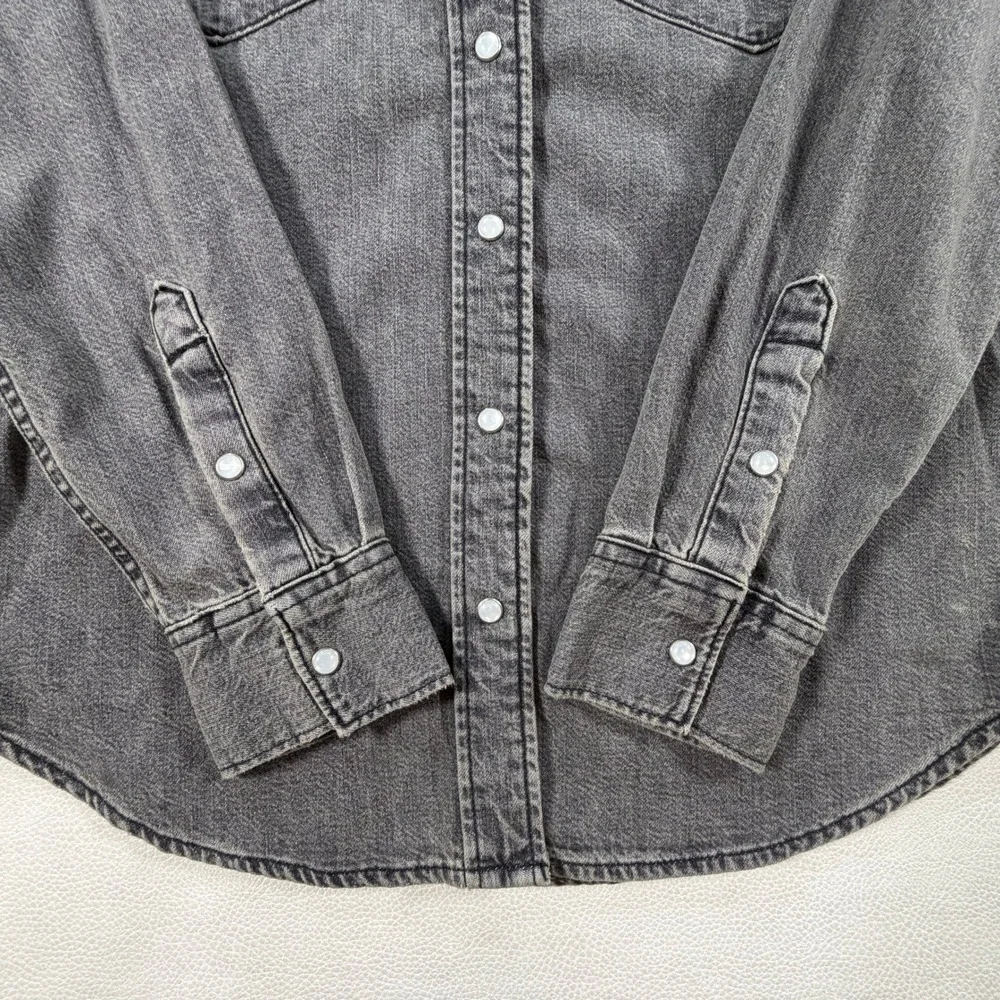 Levis Shirt Mens Small Gray Denim Western Snap Front Long Sleeve Standard Fit